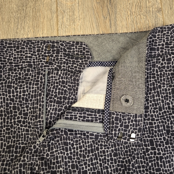 Banana Republic Factory gray patterned Hampton fit cropped trouser pants, size 2 - Picture 5 of 12